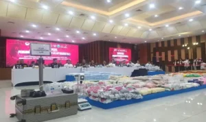 bareskrim-polri-sita-19771-ton-narkoba-dan-tangkap-51763-orang-sepanjang-2025-pnr